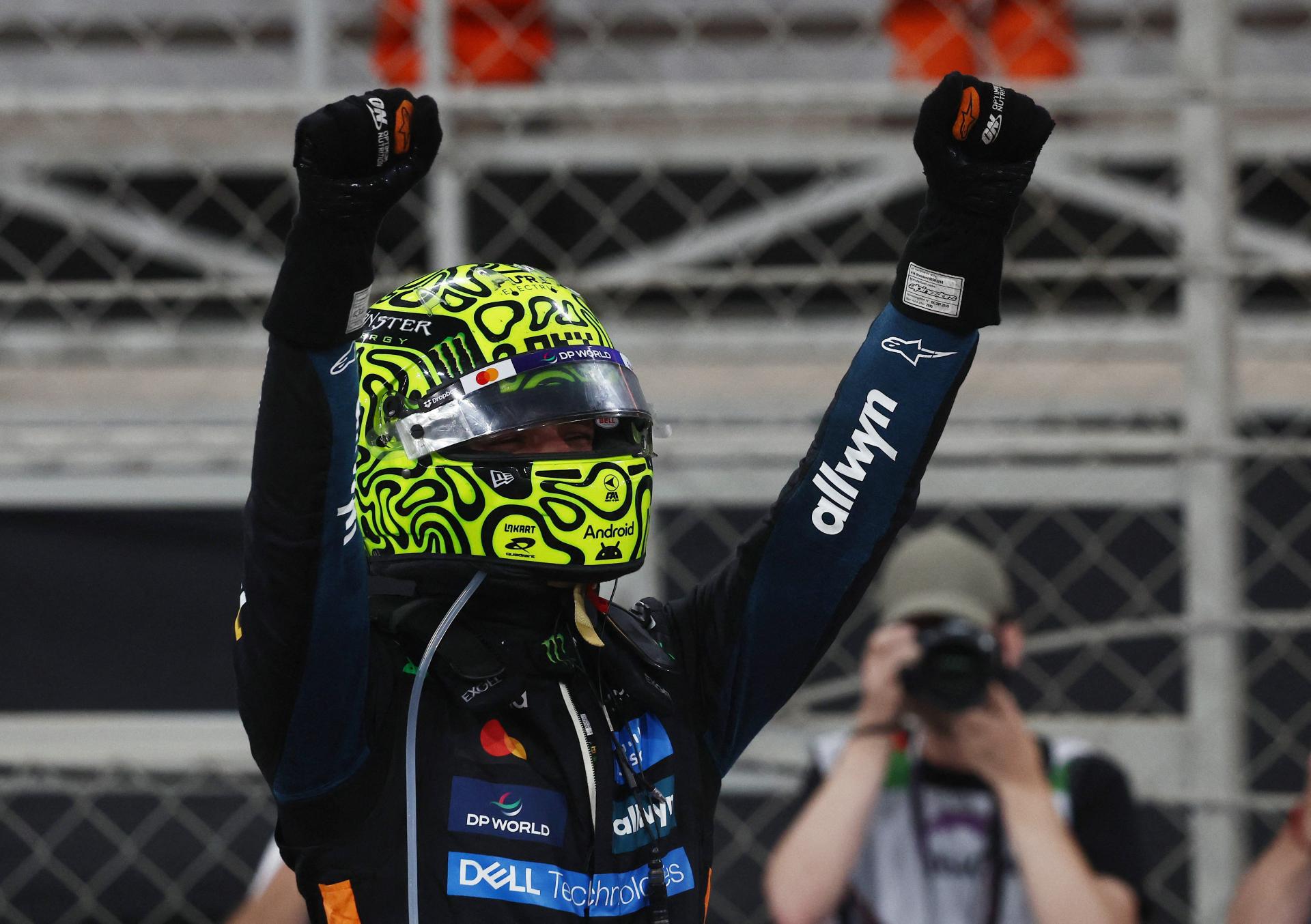 Norris získal titul majstra sveta F1, McLaren slávi prvý triumf od čias Hamiltona