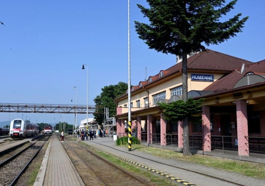 Elektrifikácia trate z Bánoviec nad Ondavou do Humenného je hotová. Vlaky sa na ňu vrátia po dvoch rokoch