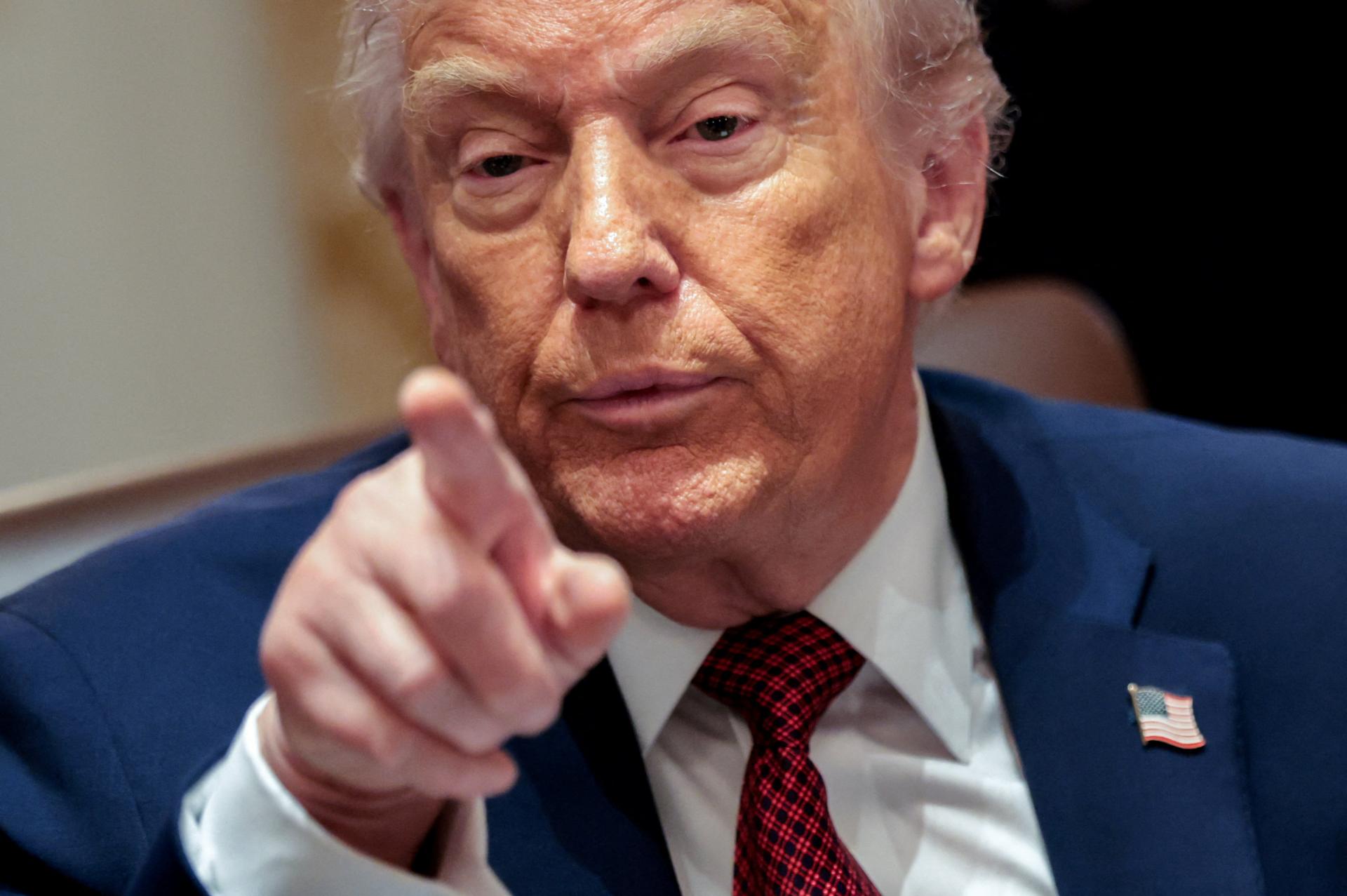 Trump: Pokuta EÚ pre sociálnu sieť X je škaredá, Európa sa uberá zlými smermi