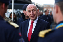 Britský minister obrany John Healey. FOTO: REUTERS