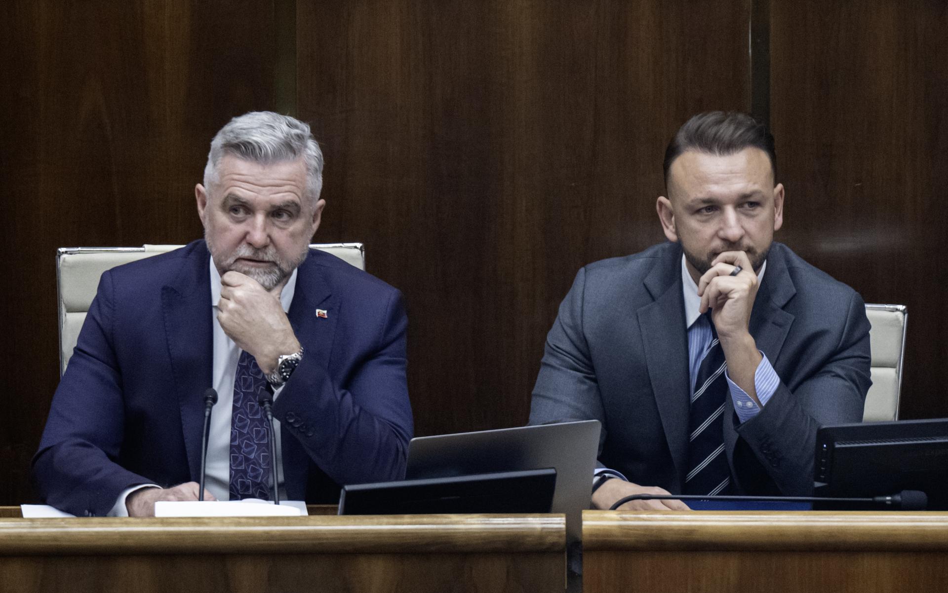 Hlas chce opravovať energopomoc, Smer ho v tom nepodporí. Poslanci majú na ňu právo, tvrdí Gašpar