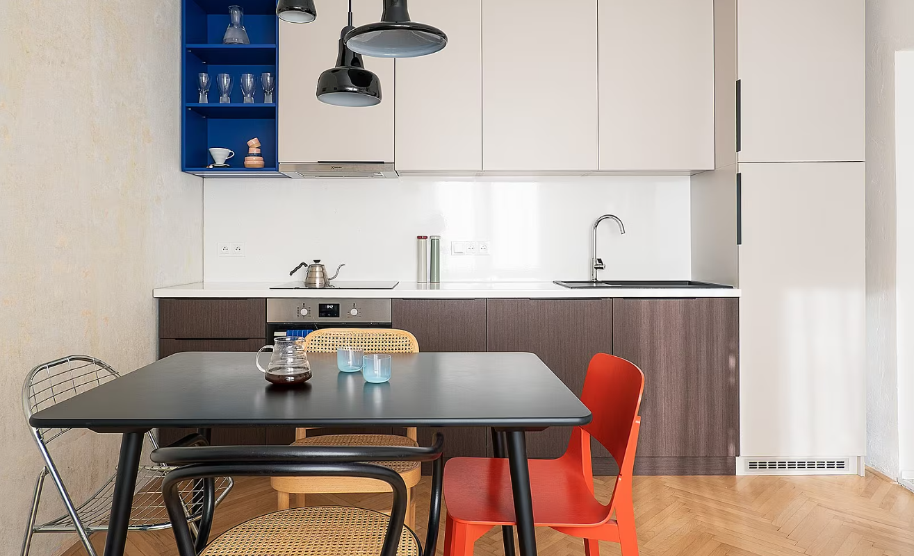 FOTO Z malého bytu s plochou 28 m² priestorné bývanie? Táto realizácia dokazuje, že nič nie je nemožné