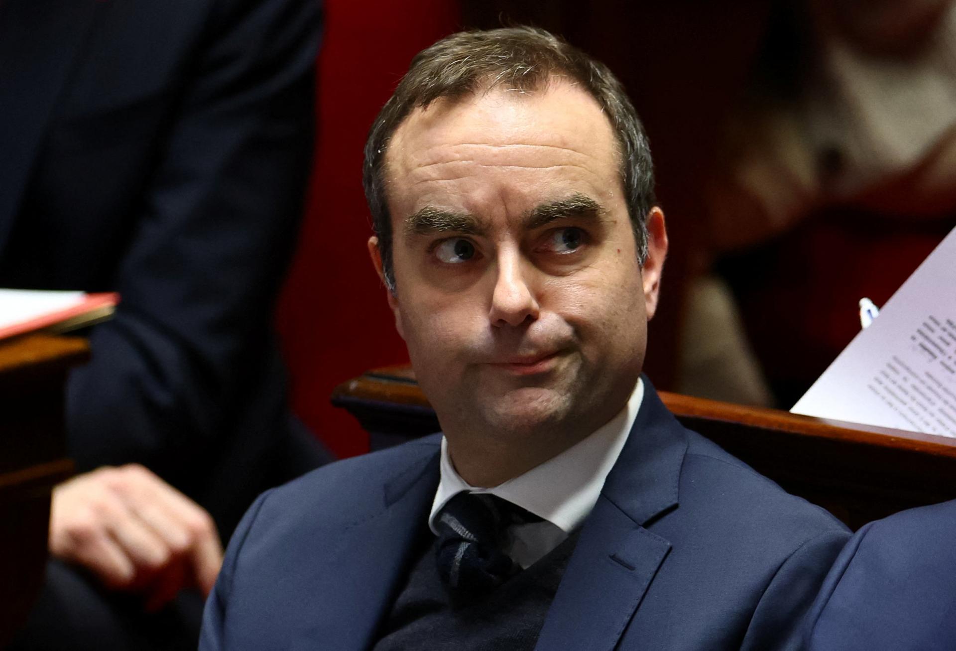 Kríza je nateraz odvrátená. Francúzski poslanci schválili rozpočet sociálneho zabezpečenia na budúci rok