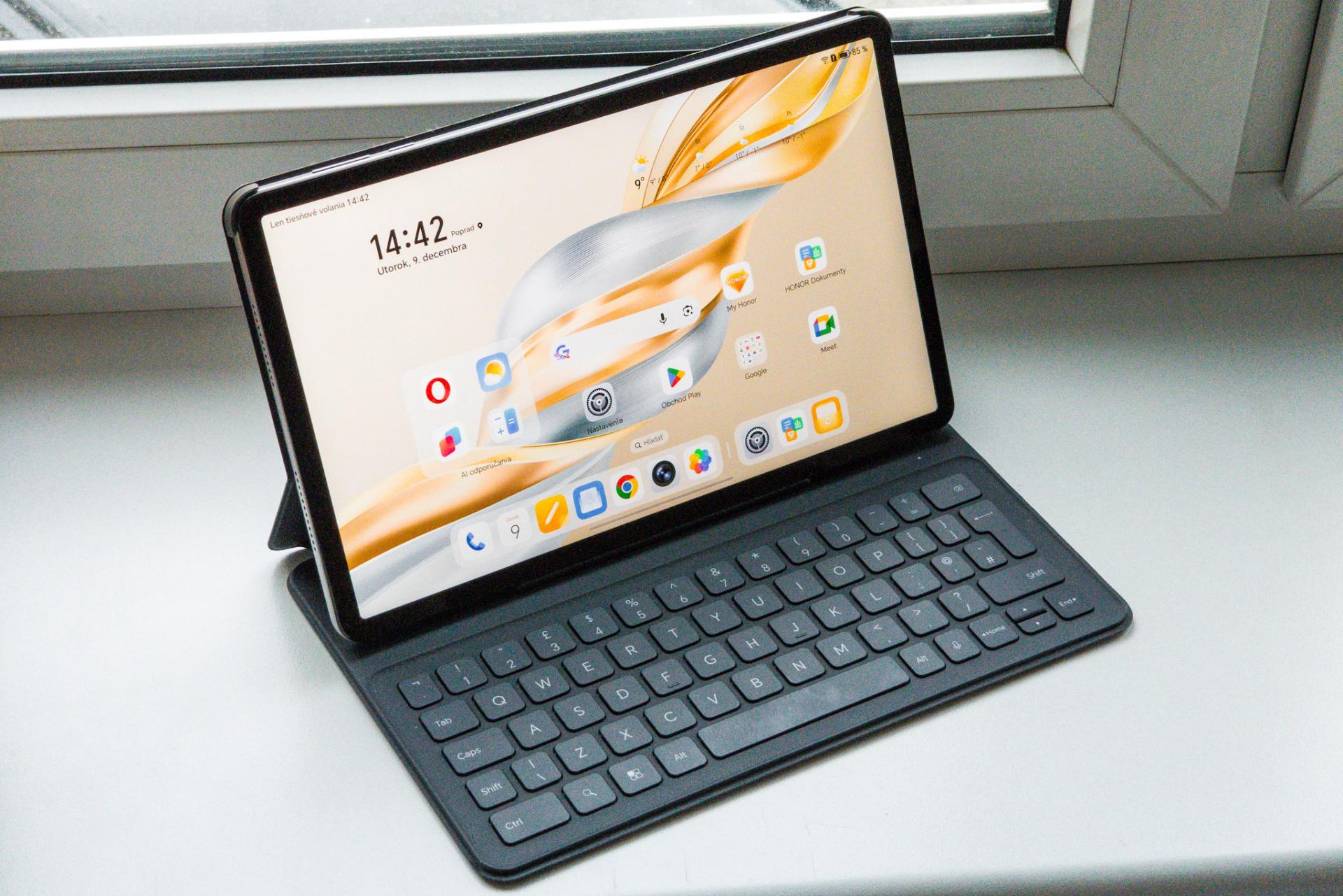 Nie je drahý, ale svoj účel splní lepšie ako väčšina konkurentov. Vyskúšali sme dostupný tablet z Číny