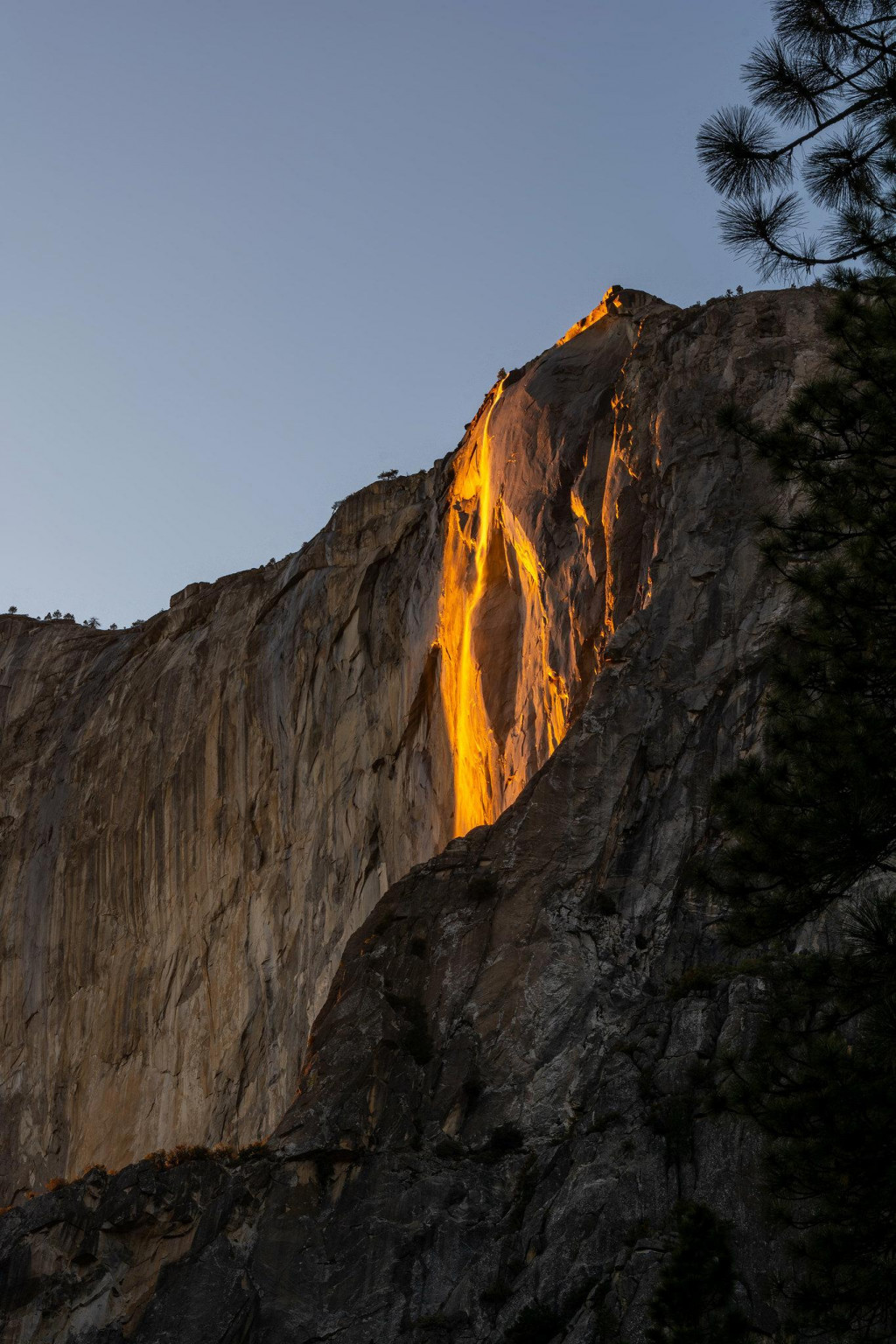 Yosemitsk&yacute; vodop&aacute;d Horsetail Fall.