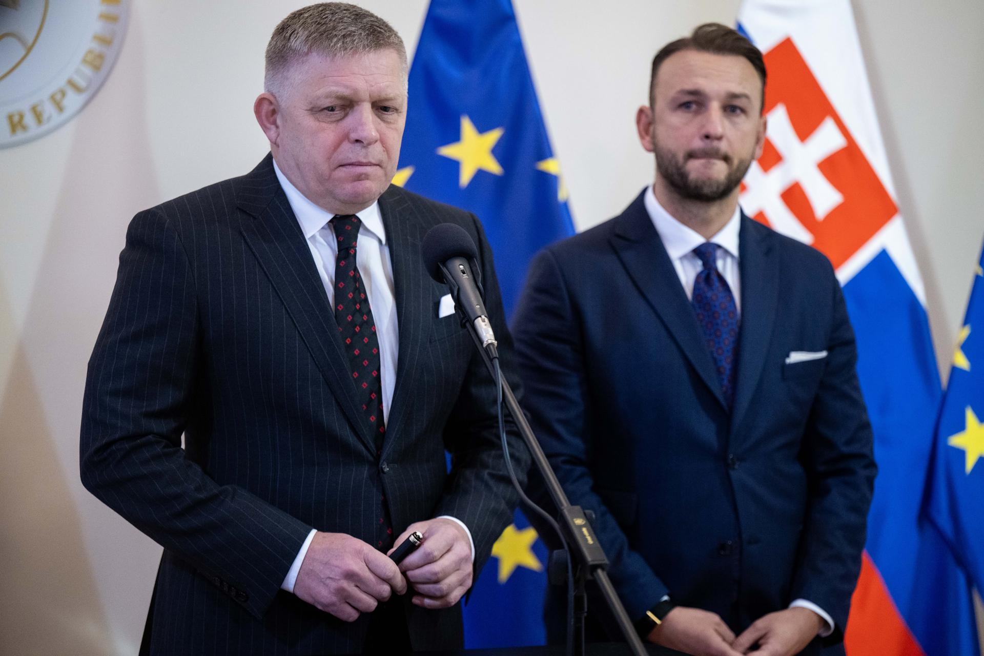 V koalícii je po zmarenom odvolávaní napätie. Na rozhodnutie z vyšších miest bol dôvod, hovorí poslanec Smeru