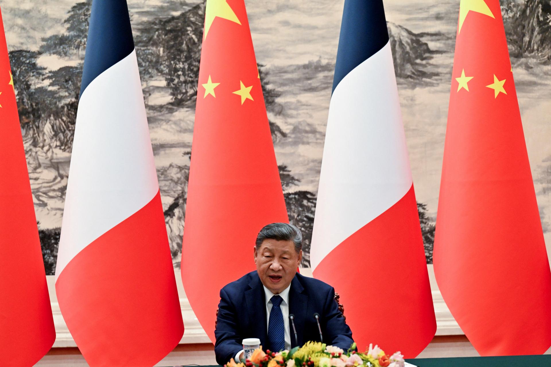 Aj ranený čínsky drak dokáže lietať