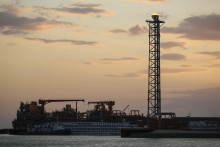 Obrie ložisko ropy Kašagan pri Kaspickom mori. FOTO: REUTERS