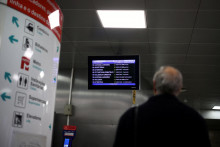 Vlaková a autobusová doprava po celom Portugalsku dnes funguje v obmedzenom režime. FOTO: Reuters