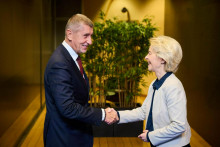 Predsedníčka Európskej komisie Ursula von der Leyenová sa stretla s dezignovaným českým premiérom Andrejom Babišom. FOTO: X/Ursula von der Leyenová