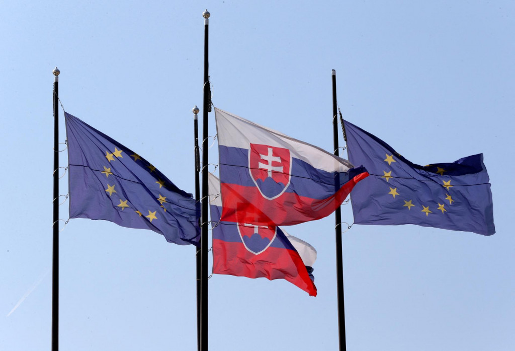 Brusel kritizuje Slovensko za meškanie s colnými systémami. FOTO: REUTERS