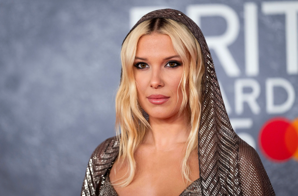 Millie Bobby Brown prekvapuje.