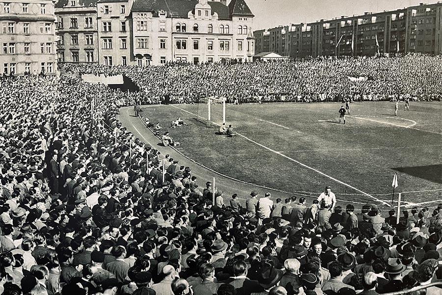 Futbalová liga sa začala v Československu hrať pred sto rokmi, slovenské tímy v nej živorili i dominovali