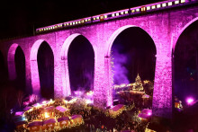 Vianočn&eacute; trhy v Breitnau. FOTO: Reuters