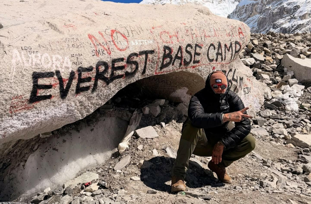 Konflikt sa z Himal&aacute;j&iacute; pres&uacute;va do hudby.