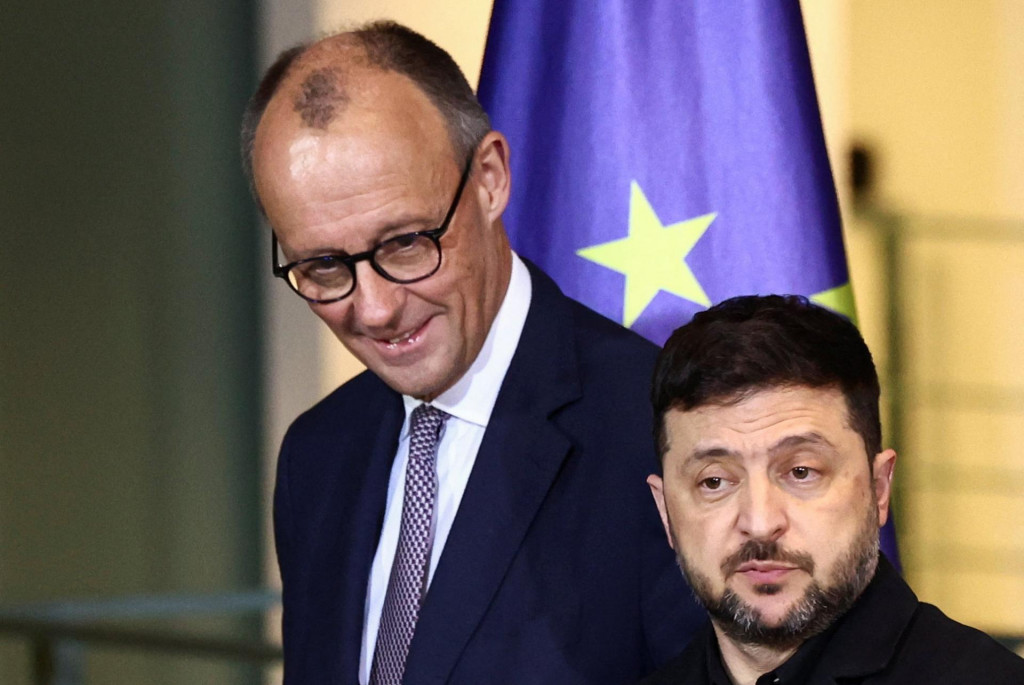 Na sn&iacute;mke Friedrich Merz a Volodymyr Zelenskyj. FOTO: REUTERS
