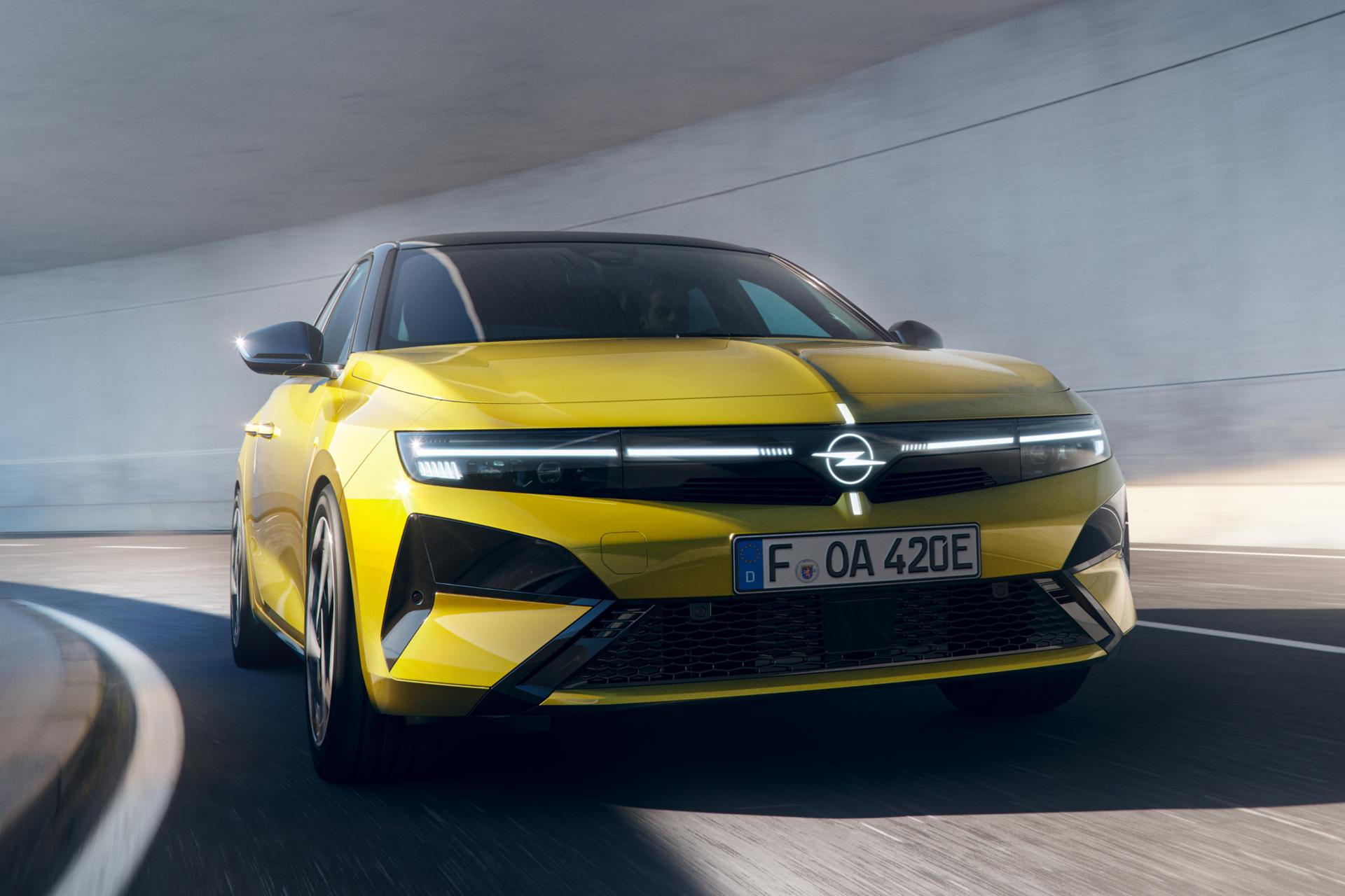 Početné vylepšenia pre konkurenta Octavie či Golfu. Okrem dizajnu sa dotkli aj techniky