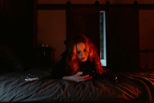 Aplik&aacute;cia pre t&iacute;nedžerov v centre &scaron;kand&aacute;lu.