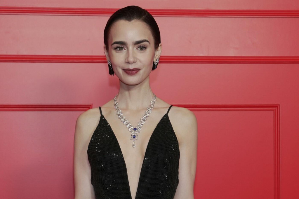 Herečka Lily Collins.