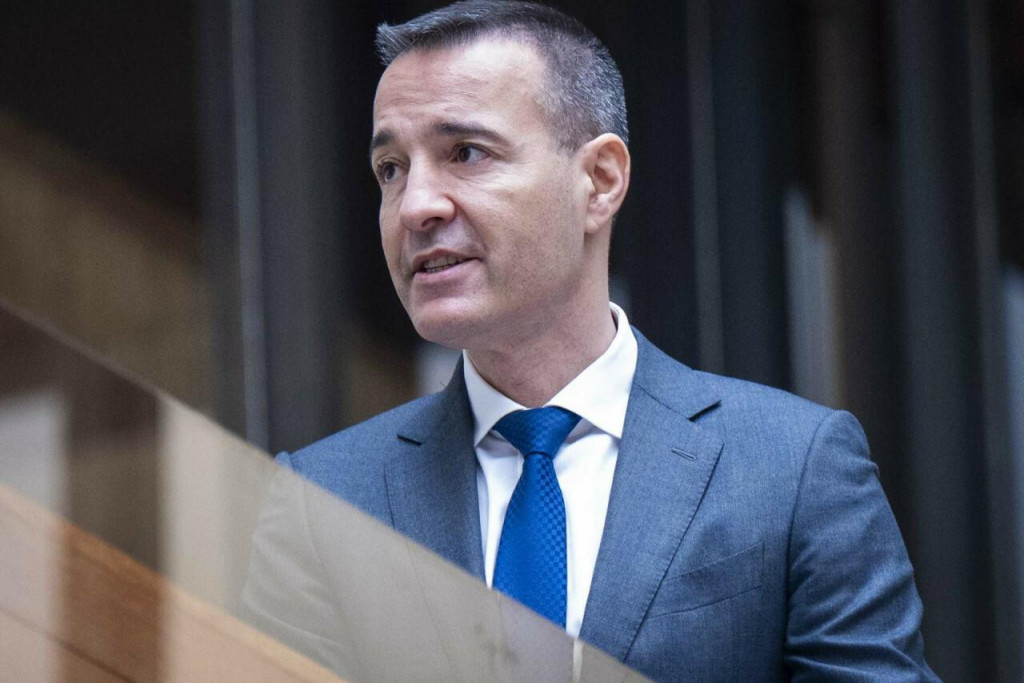 Tom&aacute;&scaron; Drucker, minister &scaron;kolstva, v&yacute;skumu, v&yacute;voja a ml&aacute;deže poveren&yacute; veden&iacute;m &Uacute;rad podpredsedu vl&aacute;dy pre Pl&aacute;n obnovy a znalostn&uacute; ekonomiku. FOTO: TASR/Jakub Kotian