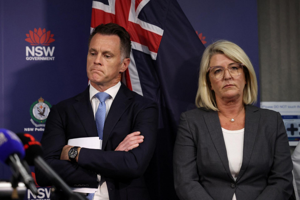 Premi&eacute;r Nov&eacute;ho Južn&eacute;ho Walesu Chris Minns a ministerka pol&iacute;cie a boja proti terorizmu Yasmin Catley. FOTO: REUTERS