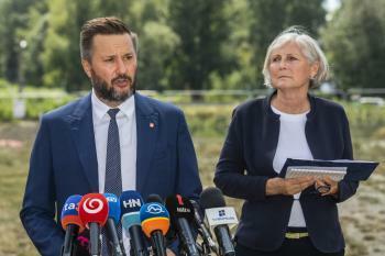 ​Vallova pravá ruka zvažuje boj o post starostky. Sľubuje rozvoj električiek: Ďalšia trať sa pohne v roku 2029