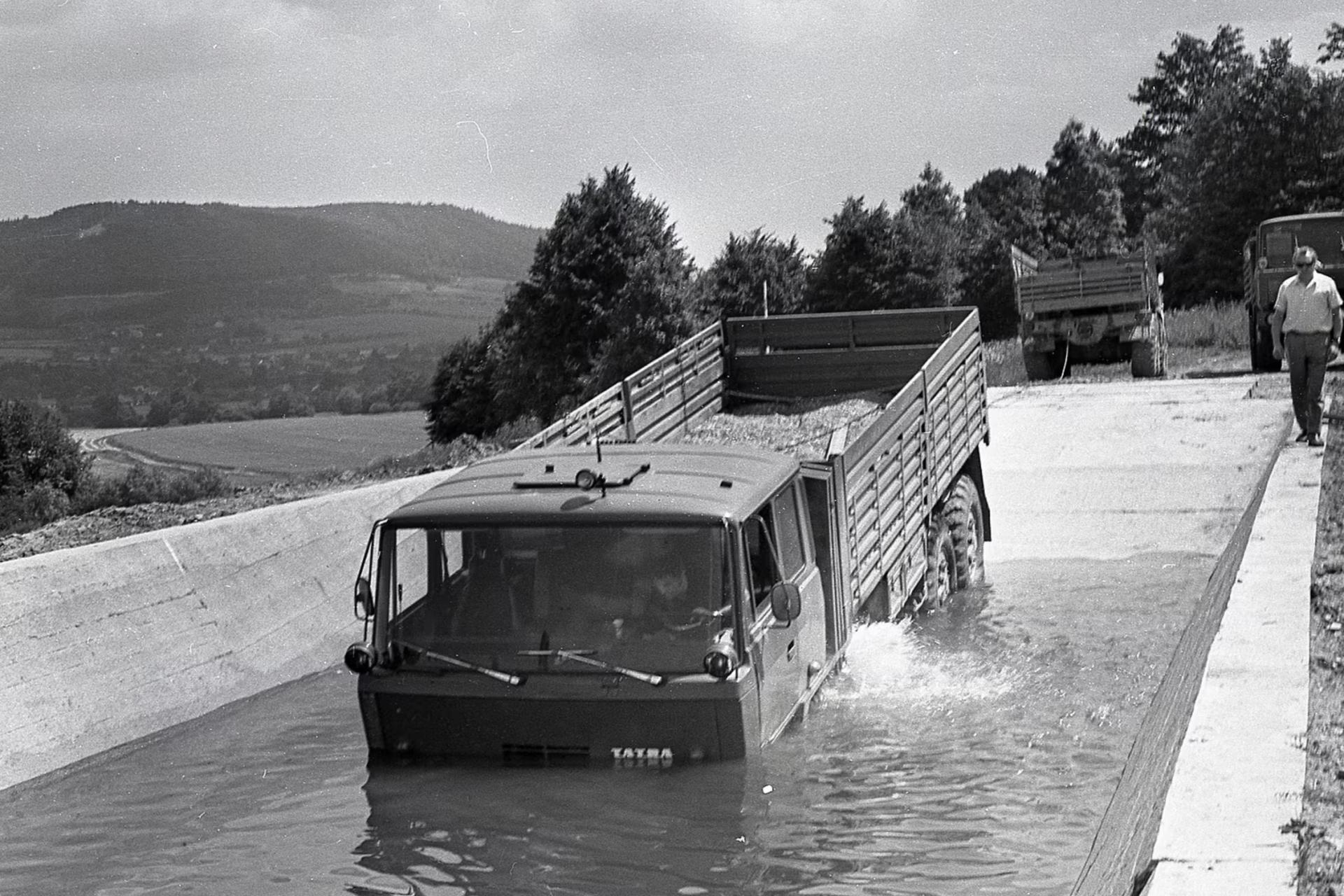 Každá tatrovka prejde touto mučiarňou. Šialené „ihrisko“ pre nákladiaky má 50 rokov