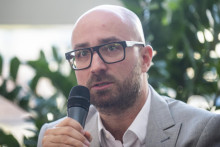 Riaditeľ NO&Uacute; hovor&iacute;, že najv&auml;č&scaron;ou v&yacute;zvou je udržať fluktu&aacute;ciu person&aacute;lu na akceptovateľnej miere.