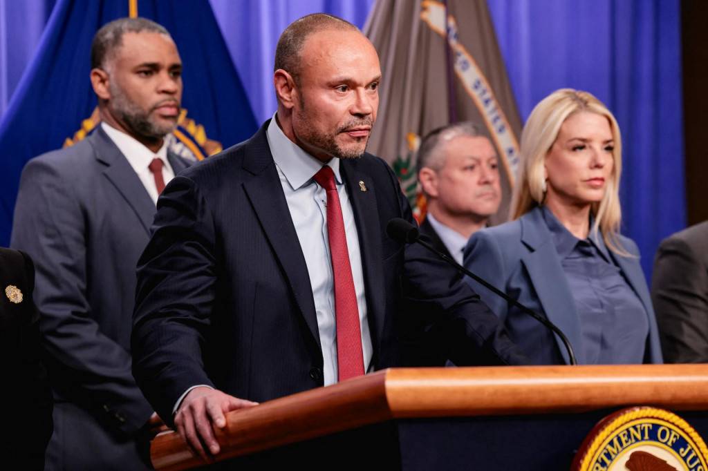 V popred&iacute; odstupuj&uacute;ci z&aacute;stupca riaditeľa americk&eacute;ho Feder&aacute;lneho &uacute;radu pre vy&scaron;etrovanie Dan Bongino. FOTO: REUTERS