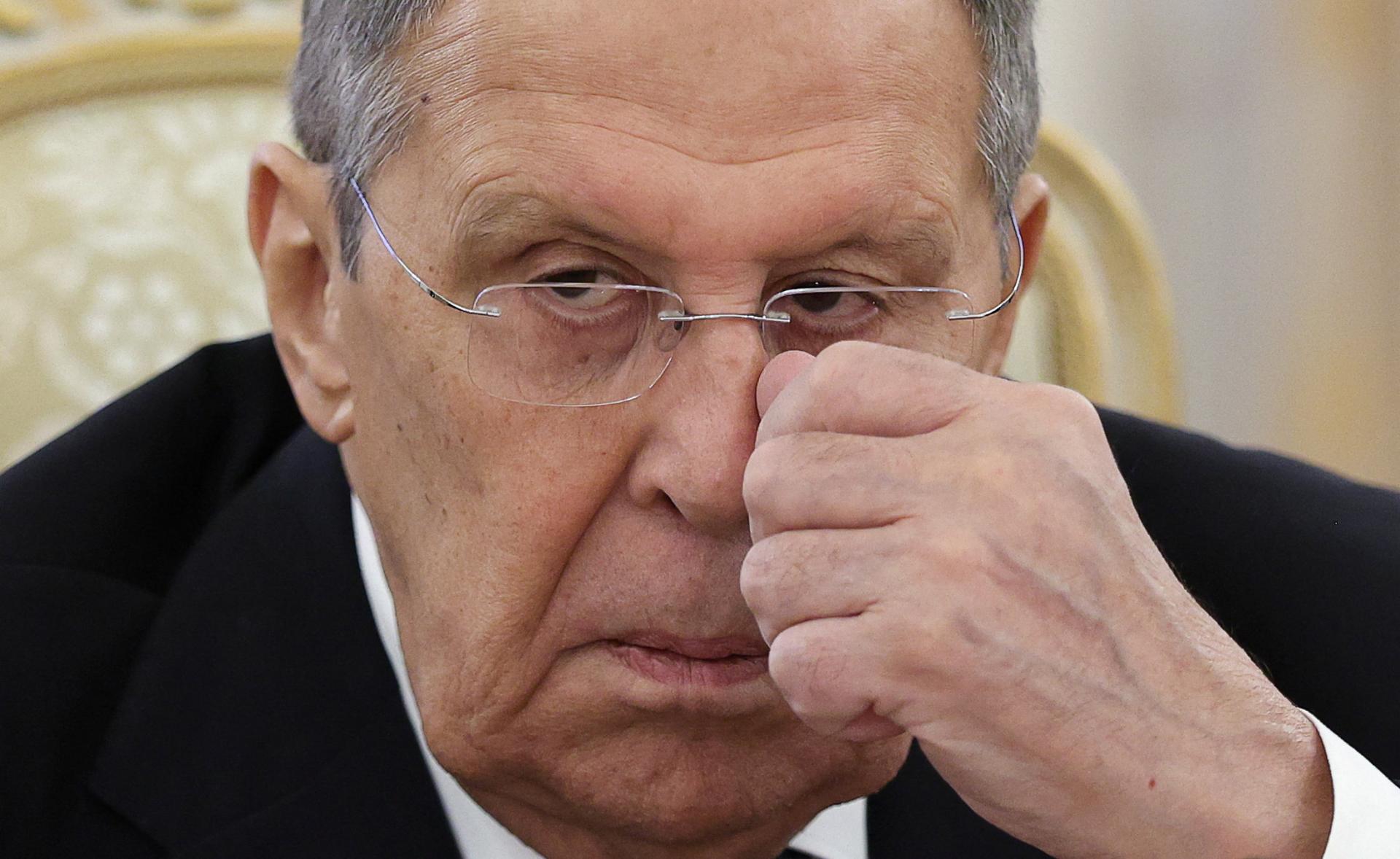 "Drzý pokus". Lavrov kritizoval plán Západu na nasadenie mierových síl na Ukrajinu
