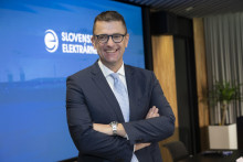 Na sn&iacute;mke &scaron;&eacute;f Slovensk&yacute;ch elektr&aacute;rn&iacute; Branislav Str&yacute;ček. FOTO: SE