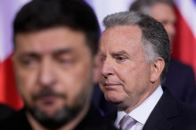 V pozad&iacute; osobitn&yacute; vyslanec americk&eacute;ho prezidenta Steve Witkoff. FOTO: REUTERS