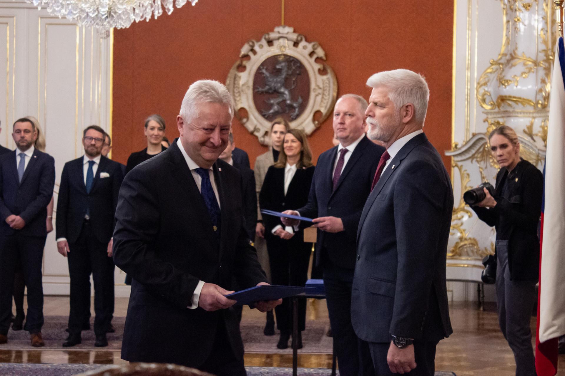 SPD neuvažuje o výmene českého ministra obrany Zůnu napriek kritike niektorých priaznivcov