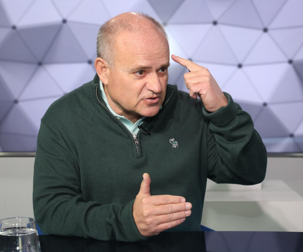 Jozef Mih&aacute;l, b&yacute;val&yacute; minister pr&aacute;ce a expert na dane a odvody. FOTO: Peter Mayer/MAFRA