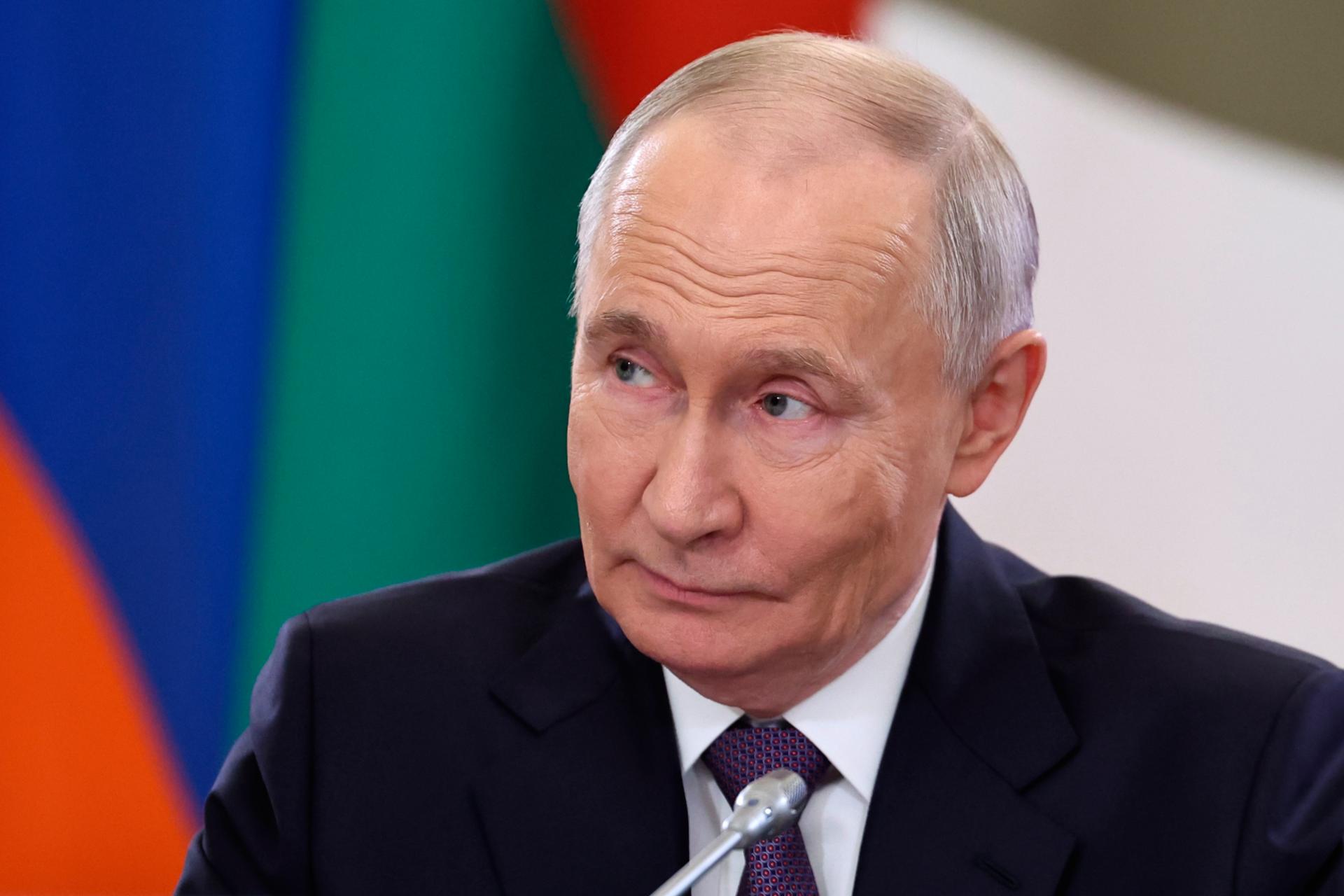 Putin odvolal z Prahy veľvyslanca Zmejevského, kde pôsobil od februára 2016