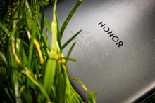 Honor odhal&iacute; nov&uacute; hern&uacute; s&eacute;riu smartf&oacute;nov Honor Win.