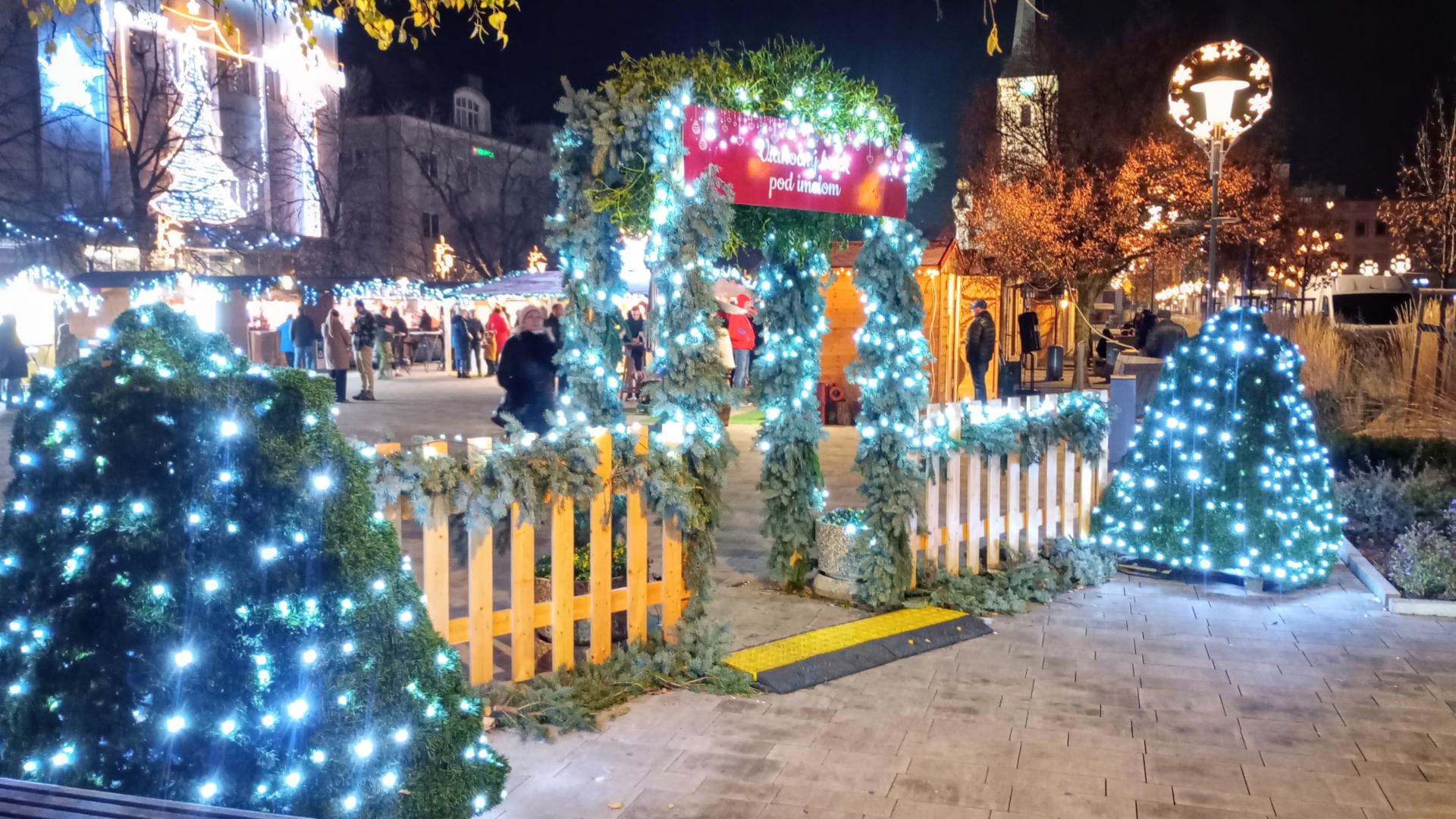 Pre väčšinu Čechov je zemiakový šalát na Vianoce nevyhnutnosťou. Prieskum odhalil generačné rozdiely
