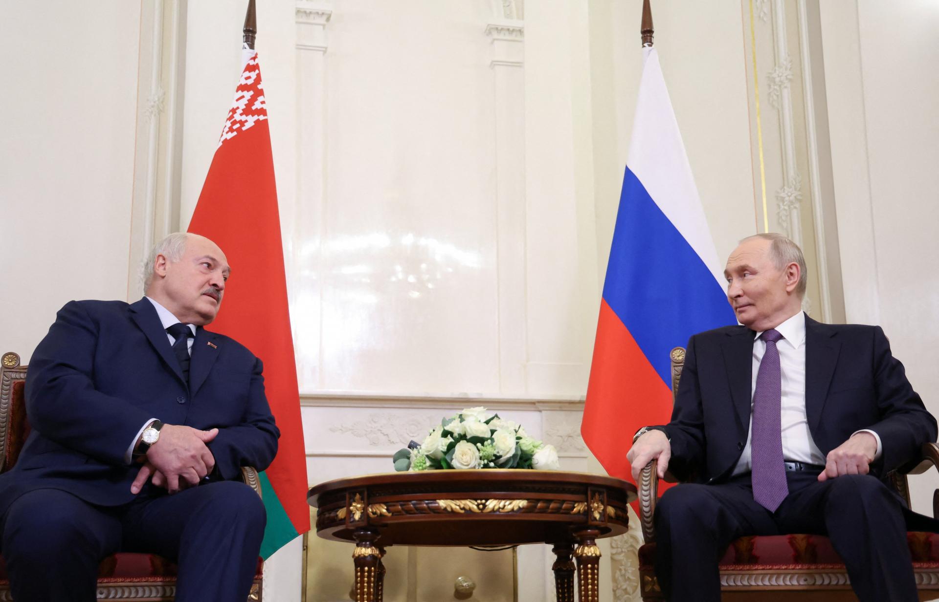 Rusko rozmiestňuje hypersonické rakety na bývalej základni v Bielorusku