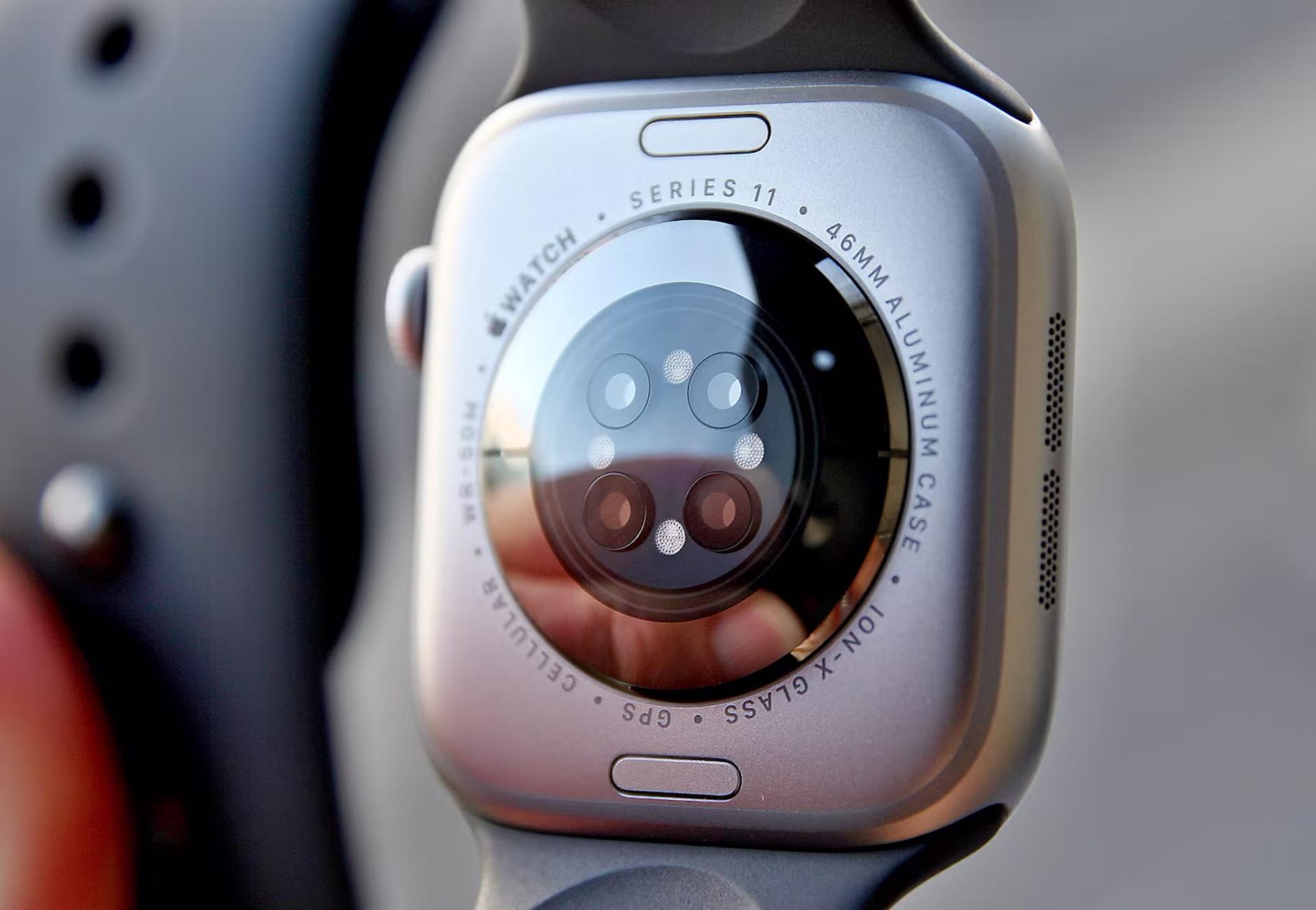Spoločnosť Apple ukázala, ako máte čistiť hodinky Watch. Budete potrebovať pomocníka z kúpelne