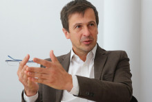 Ekon&oacute;m Anton Marcinčin pri s&uacute;časnej vl&aacute;de rozumn&uacute; hospod&aacute;rsku politiku nevid&iacute;. FOTO: HN/Peter Mayer