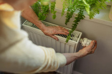 Pri cene elektriny a plynu bud&uacute; fakt&uacute;ry automaticky zn&iacute;žen&eacute;. FOTO: Dreamstime