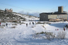 Turisti na Skalnatom plese vo Vysok&yacute;ch Tatr&aacute;ch 25. decembra 2025. FOTO: TASR/Franti&scaron;ek Iv&aacute;n