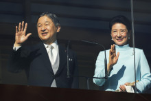 Japonsk&yacute; cis&aacute;r Naruhito a cis&aacute;rovn&aacute; Masako. FOTO: TASR/AP