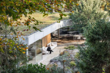 Dom Ban&aacute;nka v obci Banka pri Pie&scaron;ťanoch. FOTO: Matej Hak&aacute;r