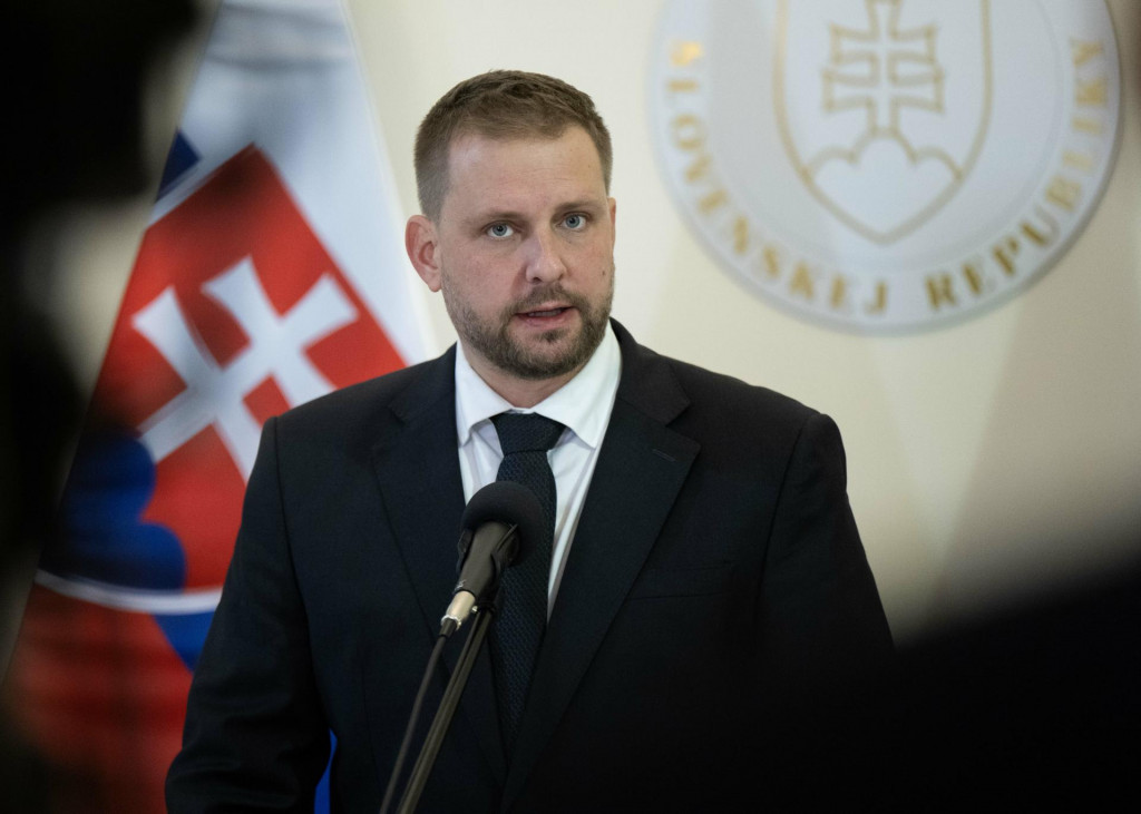 Na sn&iacute;mke minister zdravotn&iacute;ctva Kamil &Scaron;a&scaron;ko. FOTO: TASR/J. Kotian