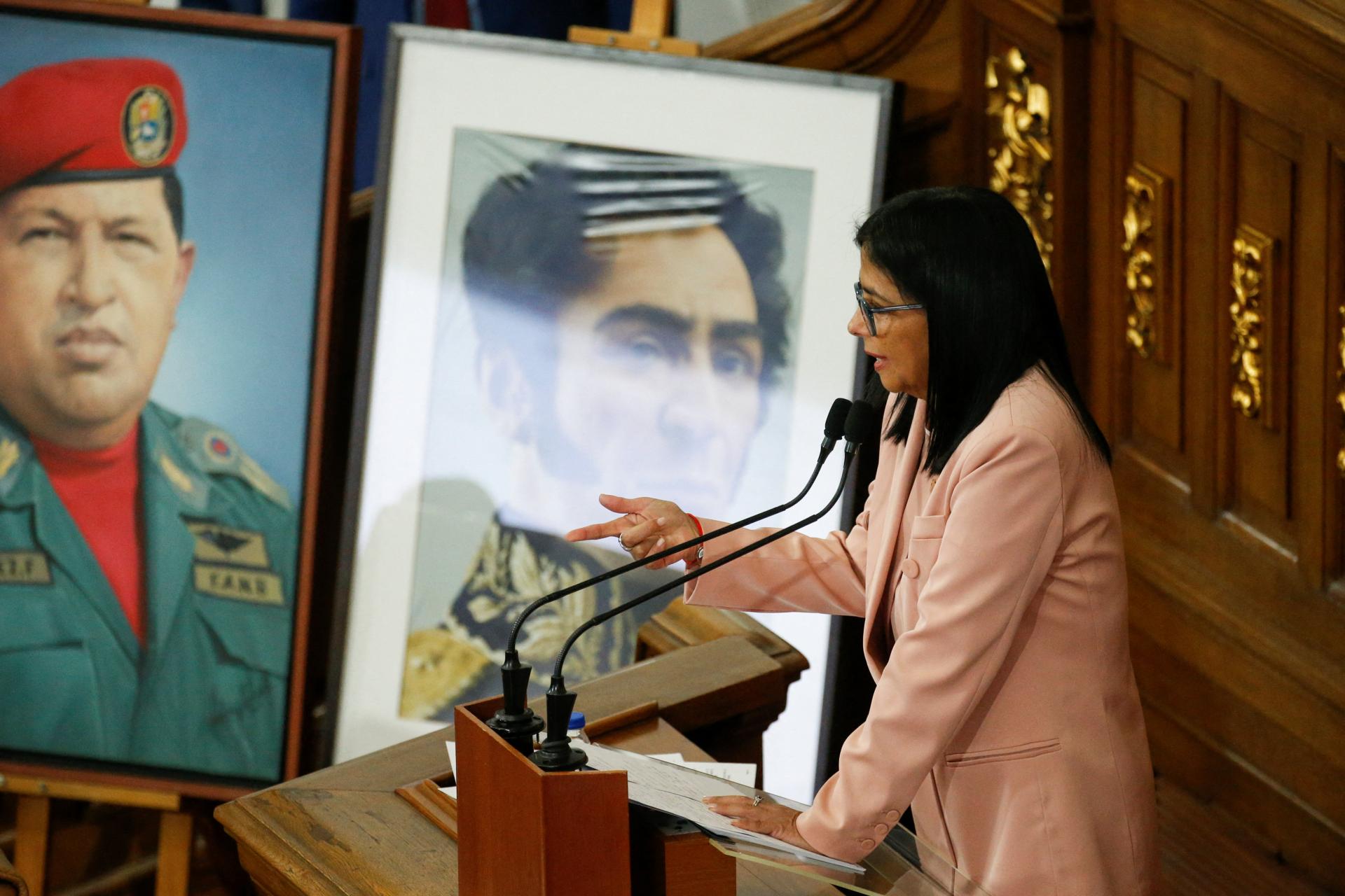 Prezidentom Venezuely je Maduro, vyhlásila viceprezidentka Rodríguezová