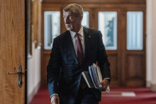 Česk&yacute; premi&eacute;r Andrej Babi&scaron; pred zasadnut&iacute;m vl&aacute;dy. FOTO: Mafra/Petr Topič
