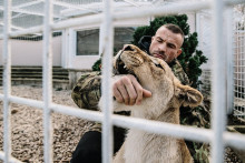 Karlos V&eacute;mola so svojou &scaron;elmou. FOTO: MAFRA/J&aacute;n Z&aacute;torsk&yacute;