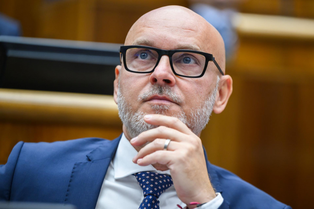 Na sn&iacute;mke poslanec Branislav Gr&ouml;hling (SaS). FOTO: TASR