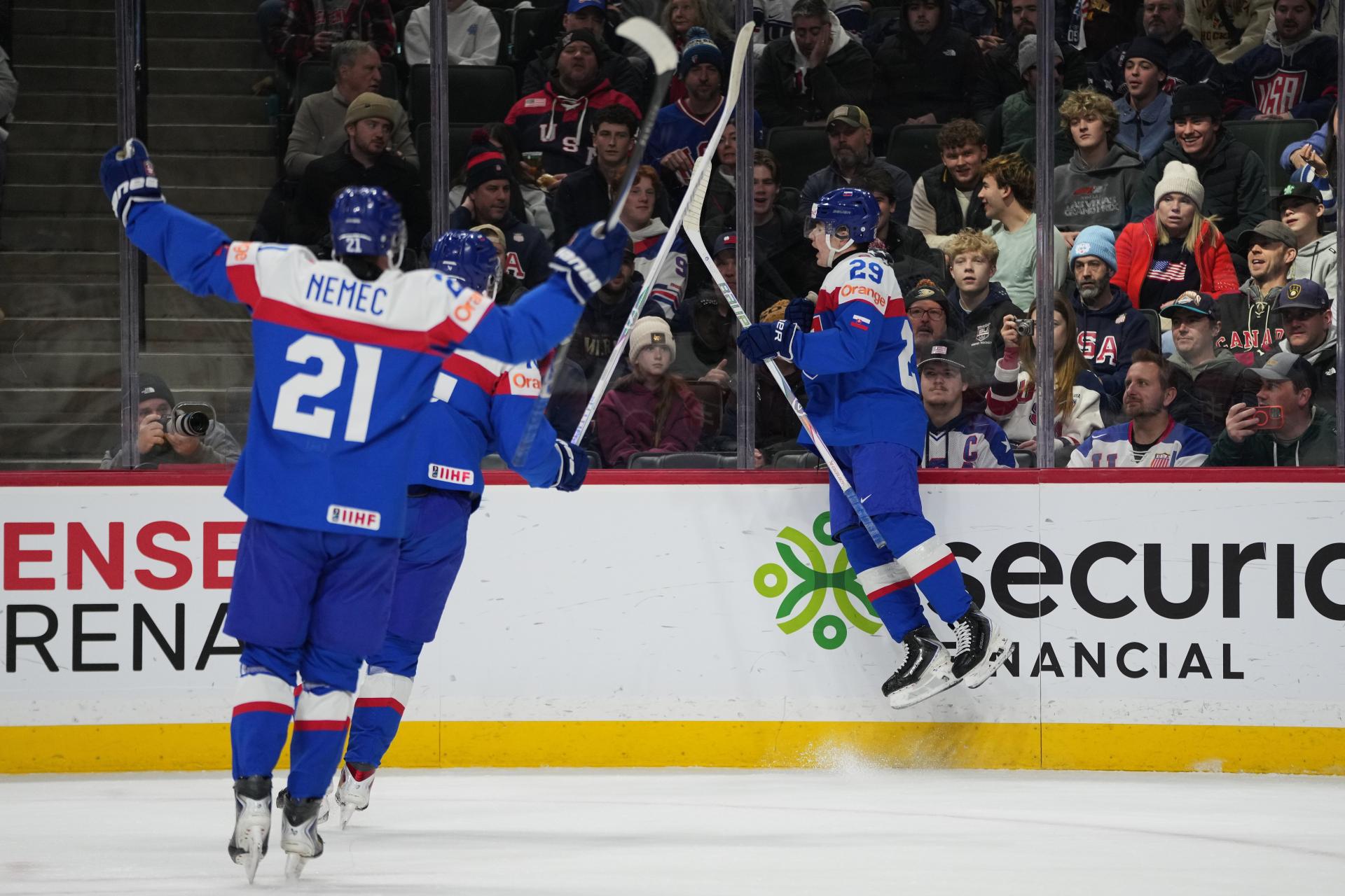 Slovenskí hokejoví juniori spoznali súperov na MS do 20 rokov. Čaká ich náročná skupina s USA či Švédskom